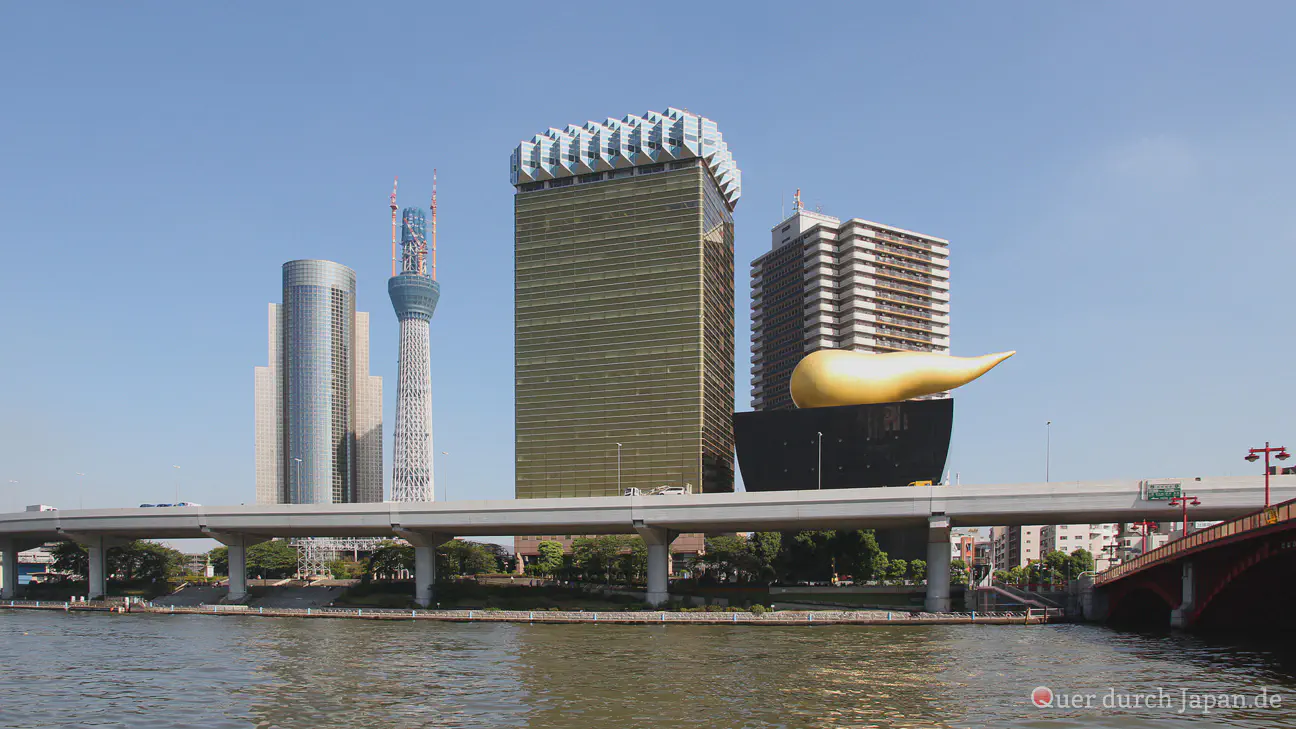 Asahi Beer Hall mit Flamme d'Or und Tōkyō Sky Tree