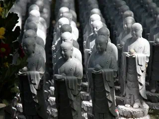 Jizō statues at Hase-dera, Kamakura