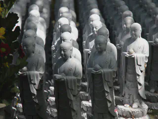 Jizō-Figuren am Hase-dera, Kamakura