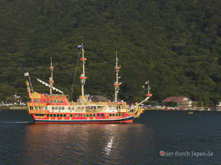 Piratenschiff auf dem Ashi-See